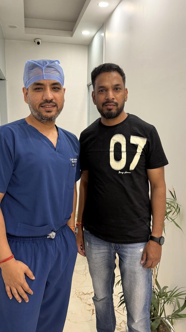 Dr Gaurav Solanki in the operating theatre at Cult Aesthetics Gurgaon